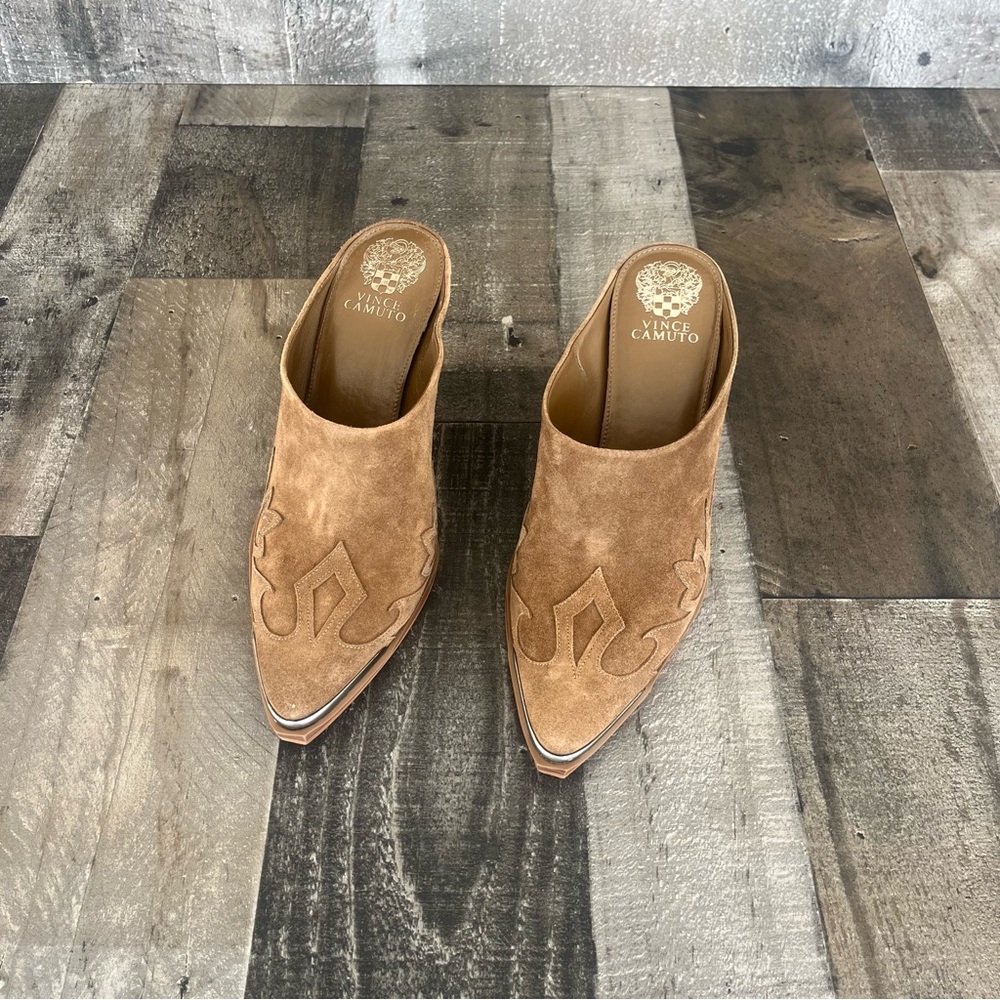 Vince Camuto Light Brown Suede Western/Cowgirl style Greta Mules ~ Size 9